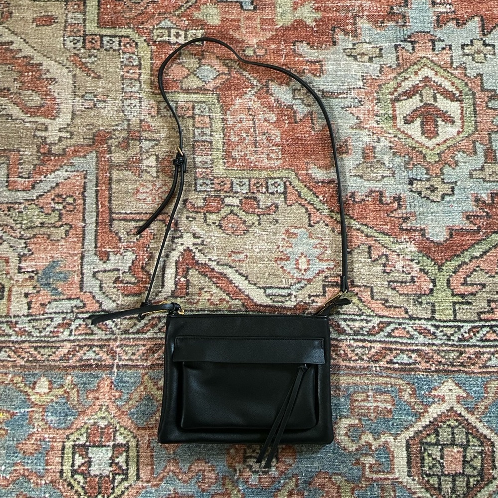 Simple, minimal black forever 21 bag